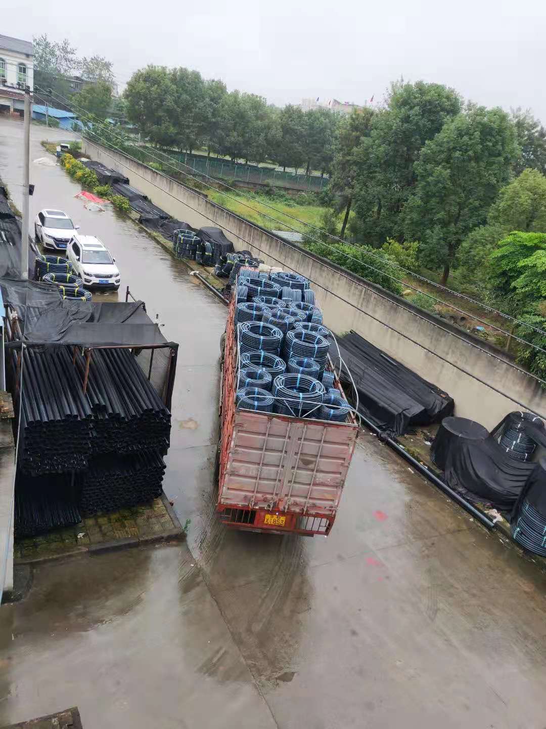 管材11